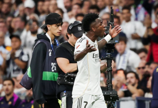 غضب عارم من فينيسيوس في الكلاسيكو